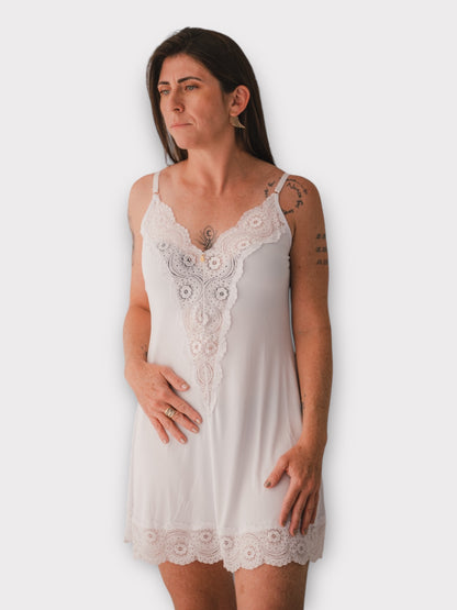 White Paulianne Night Gowns